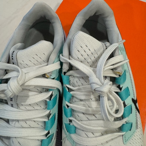 Nike Air Zoom Pegasus 38 Running Athletic Sneakers - Picture 7 of 9